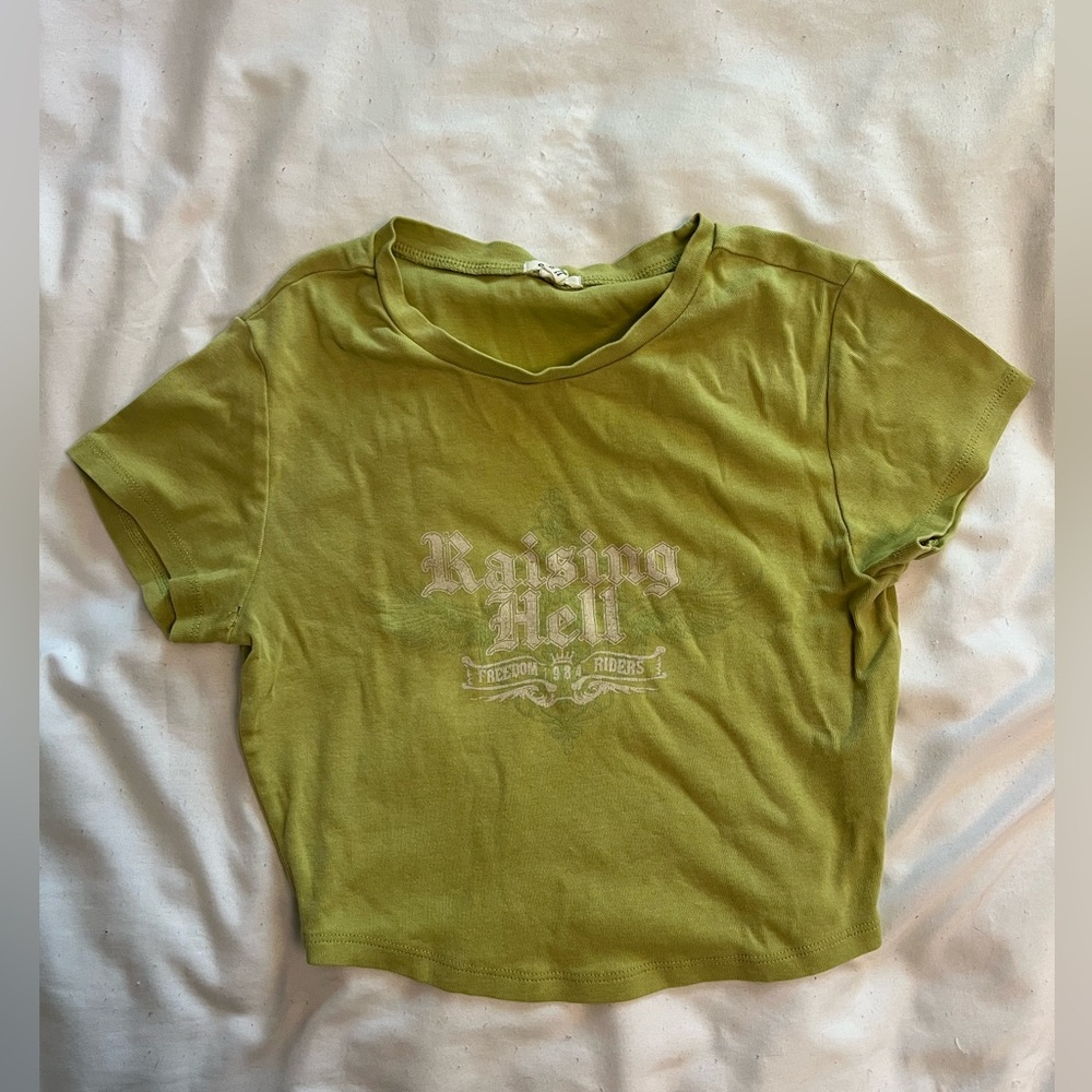 GARAGE CROPPED GRAPHIC BABY TEE